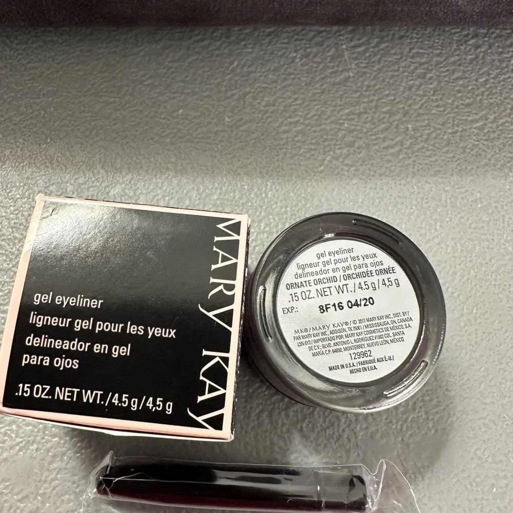 Mary Kay Gel Eyeliner with Brush